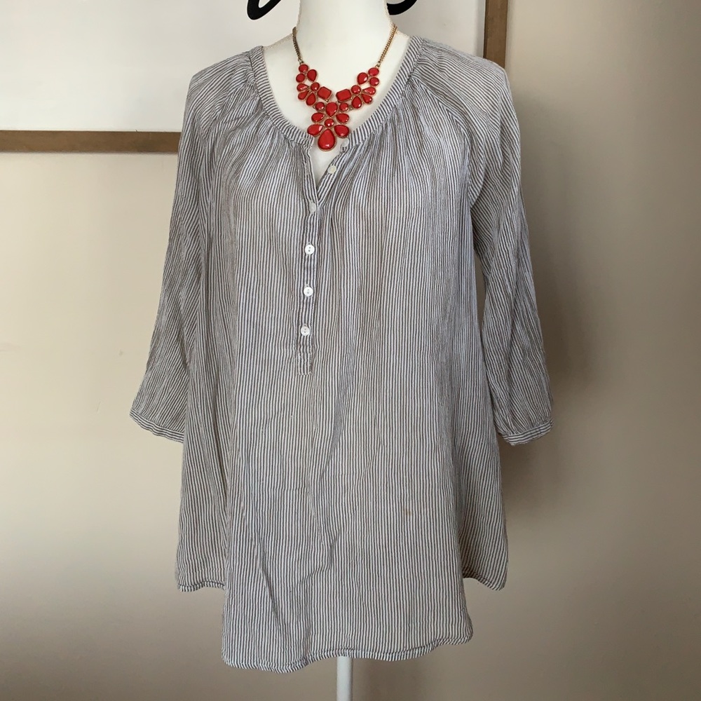 grey/white striped quarter-button tunic